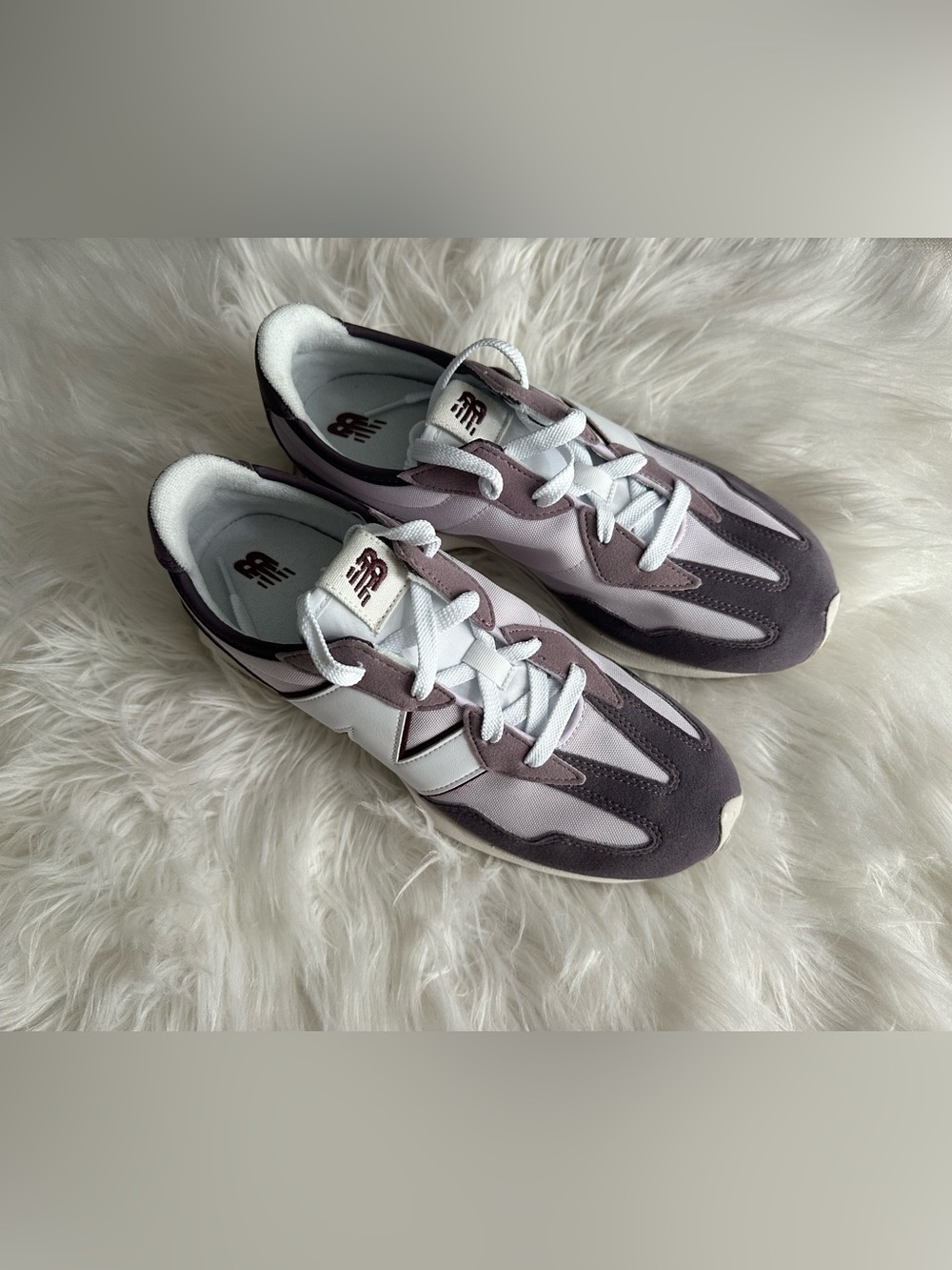 New Balance 327 Women's Sneakers